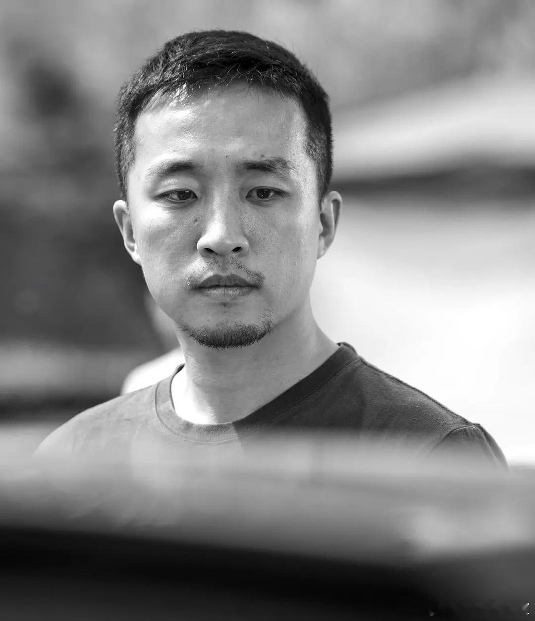 王一栩最幸运的是刚出道，就遇到王之《怪你过分美丽》和伊峥《苍兰诀》两个实力派新人