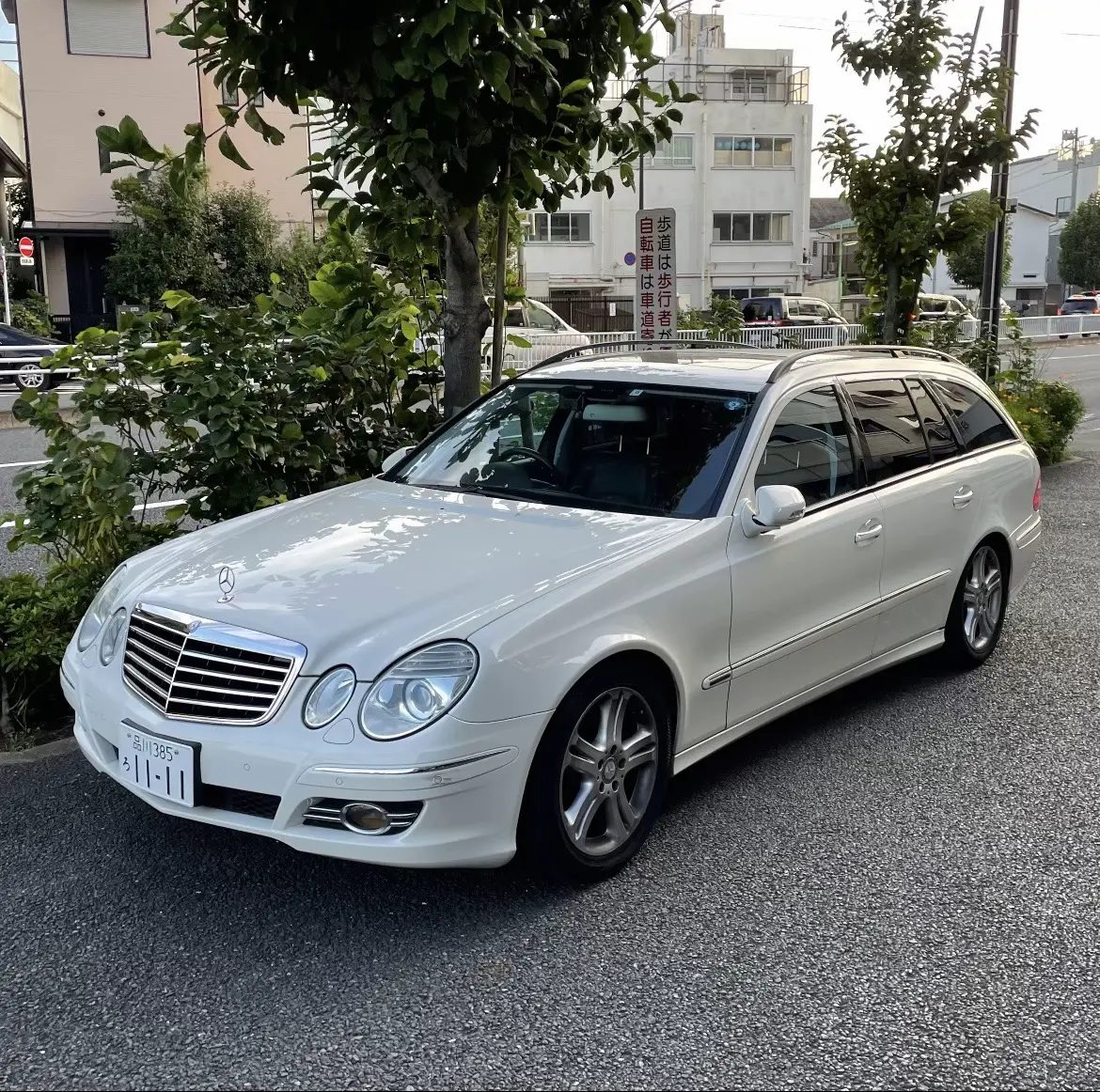 这台奔驰瓦罐你是否喜欢！🚗。奔驰经典大灯！