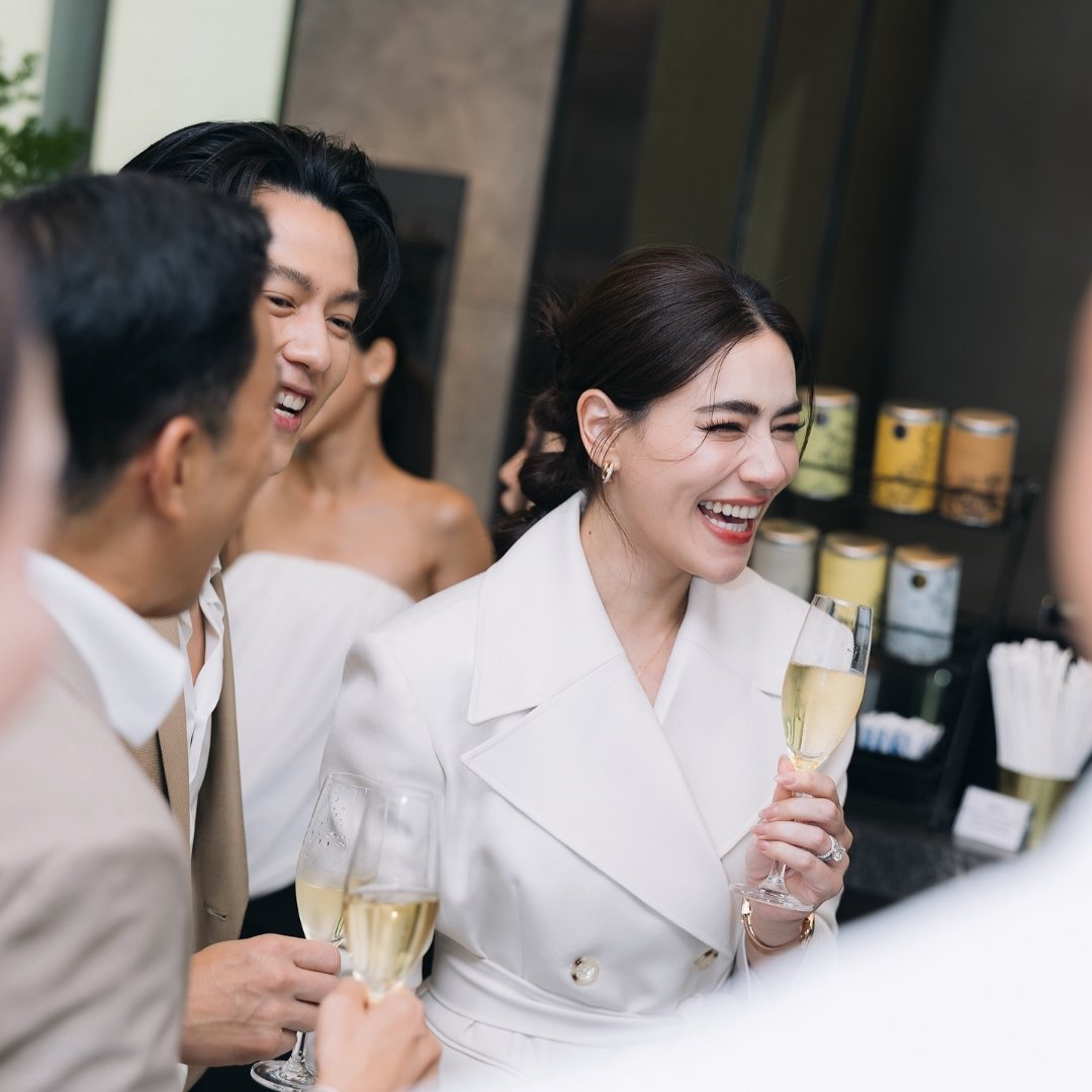 Mark_KimMark和Kim与合伙人May一起合作开了家旅游公司“Ateli