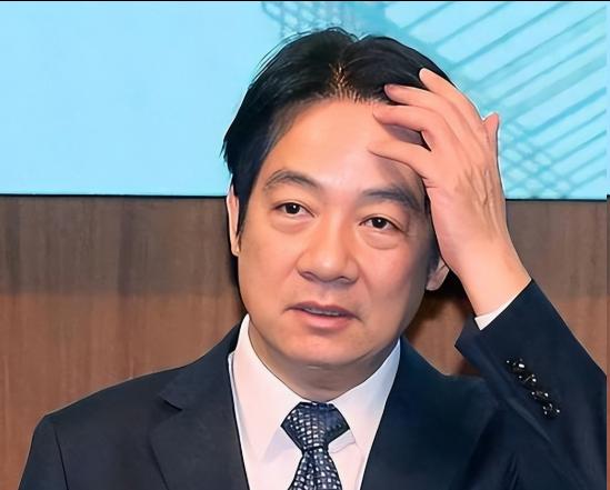 “海马斯”引以为傲的300公里射程，撞上“东风-17”划时代的超音速突防，旧秩序