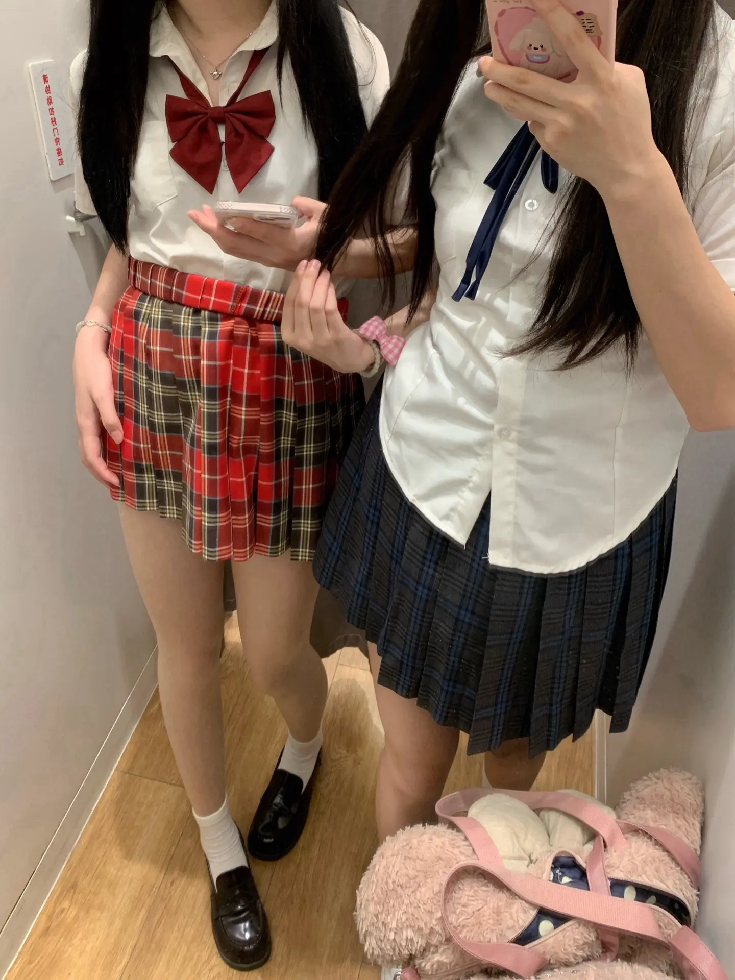 你最忙喽 我都被挤到角落啦o(╥﹏╥)o