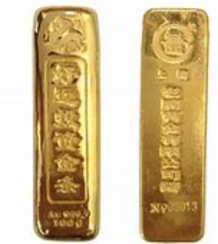 1982年，山西一个姓杨的老汉上山踩空，竟掉进洞里摸出48块金砖！他以为后半辈子