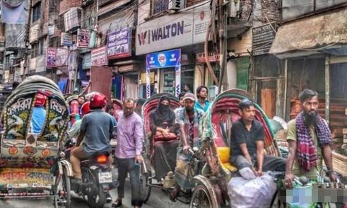 西方国家为什么很少围堵印度？
 
因为印度真的不好惹！你打他，他可以不反抗，等你