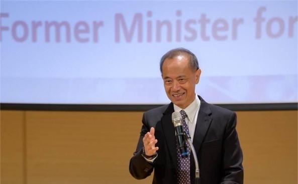 终于有人说出了大实话！新加坡前外长杨荣文说：不要看美国动不动就威胁中国、制裁中国