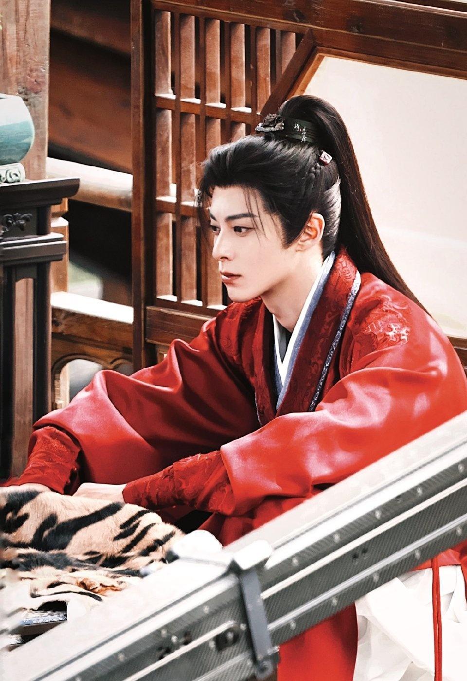 电视剧咸鱼飞升[超话]王鹤棣宋潜机｜王鹤棣咸鱼飞升｜咸鱼飞升

世人都说求仙好，