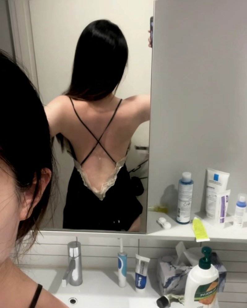 一个女人最掉价的行为 就是揭穿男人之后 又舍不得离开他 自家狗咬 要么打 要么仍