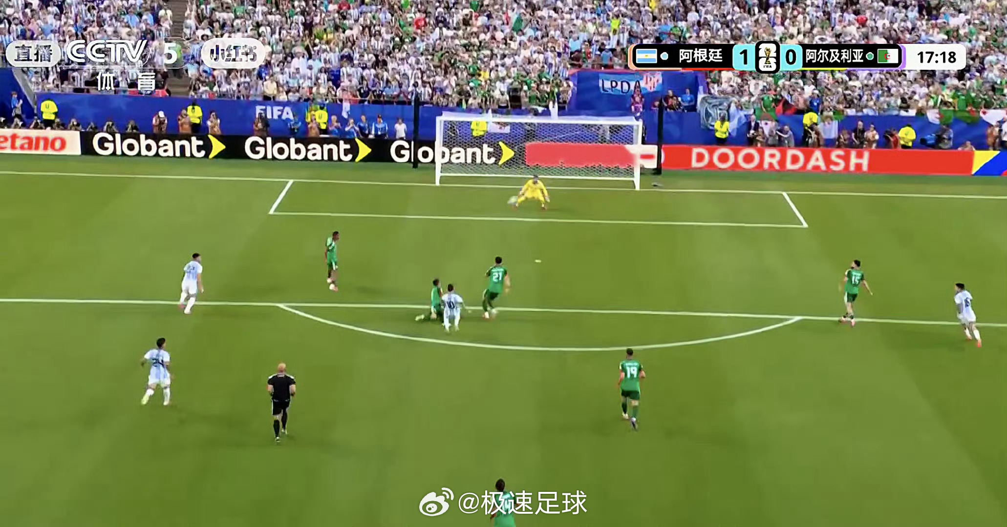 阿根廷vs阿尔及利亚上半场第18分钟，梅西首开记录，帮助阿根廷1：0领先阿尔及利
