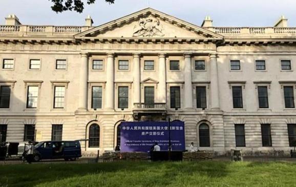 中国外交部发言人林剑曾明确表示，倘若英国政府不批准中国在英国新建大使馆，中方将坚