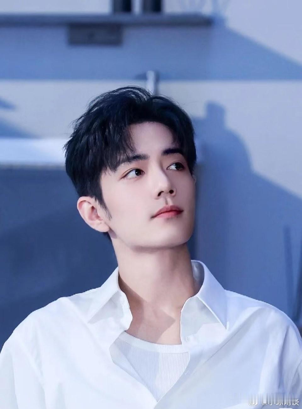 肖战
实在不行你转行吧
你看你都在干啥，演技明明都那么好了，事业都那么成功了，部