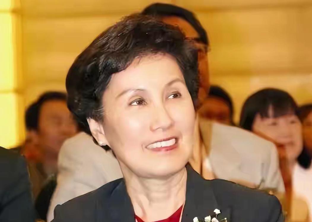 [微风]马英九的三姐马冰如，在北京一住就是26年，没司机、没保镖、没豪宅，出门靠