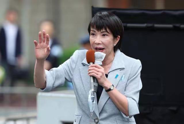 3. 日本不听特朗普的？喊话中国不到24小时美航母驶离日本：特朗普与高市早苗通话