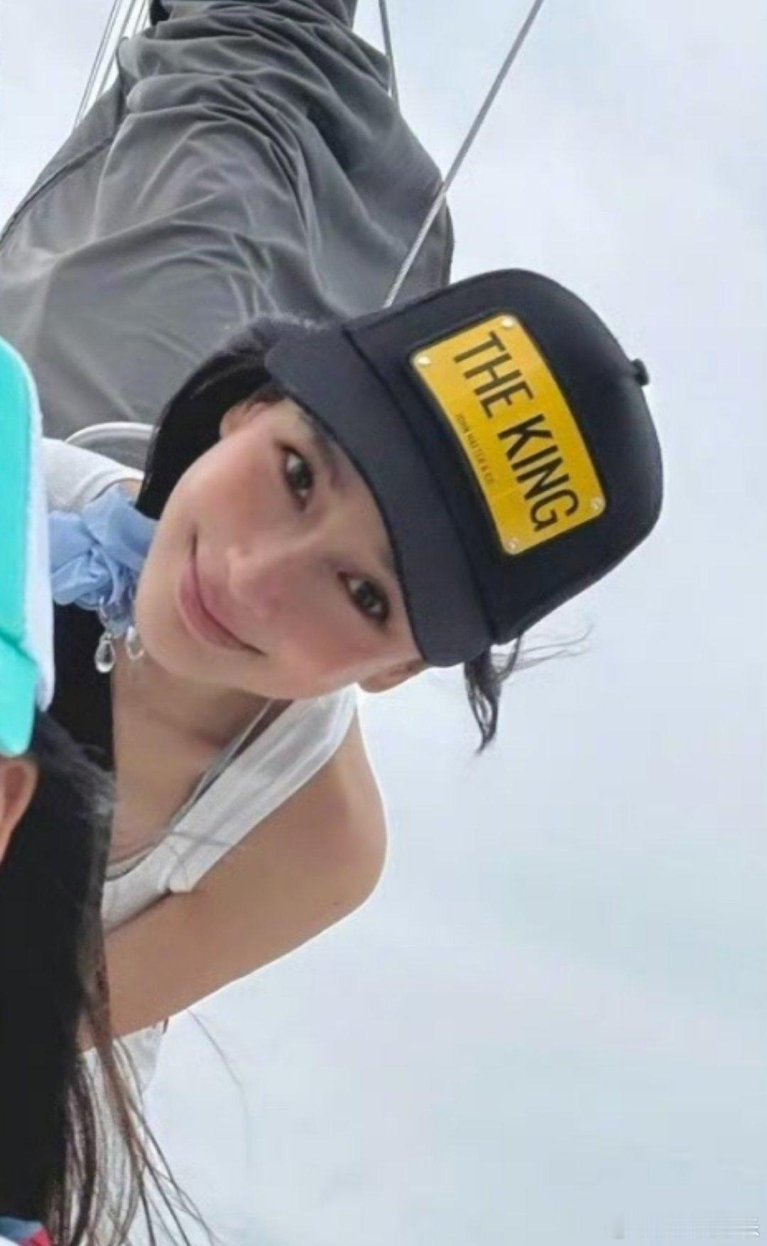Angelababy马尔代夫游客照谁能想到，明星出圈的美图，不一定来自精修大片，