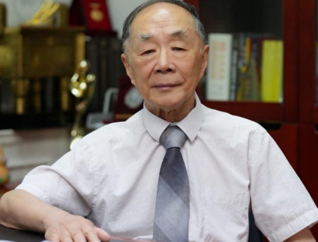 中国工程院院士陈君石表示：“中国是目前世界上极少数几个没有批准将再生塑料用于食品