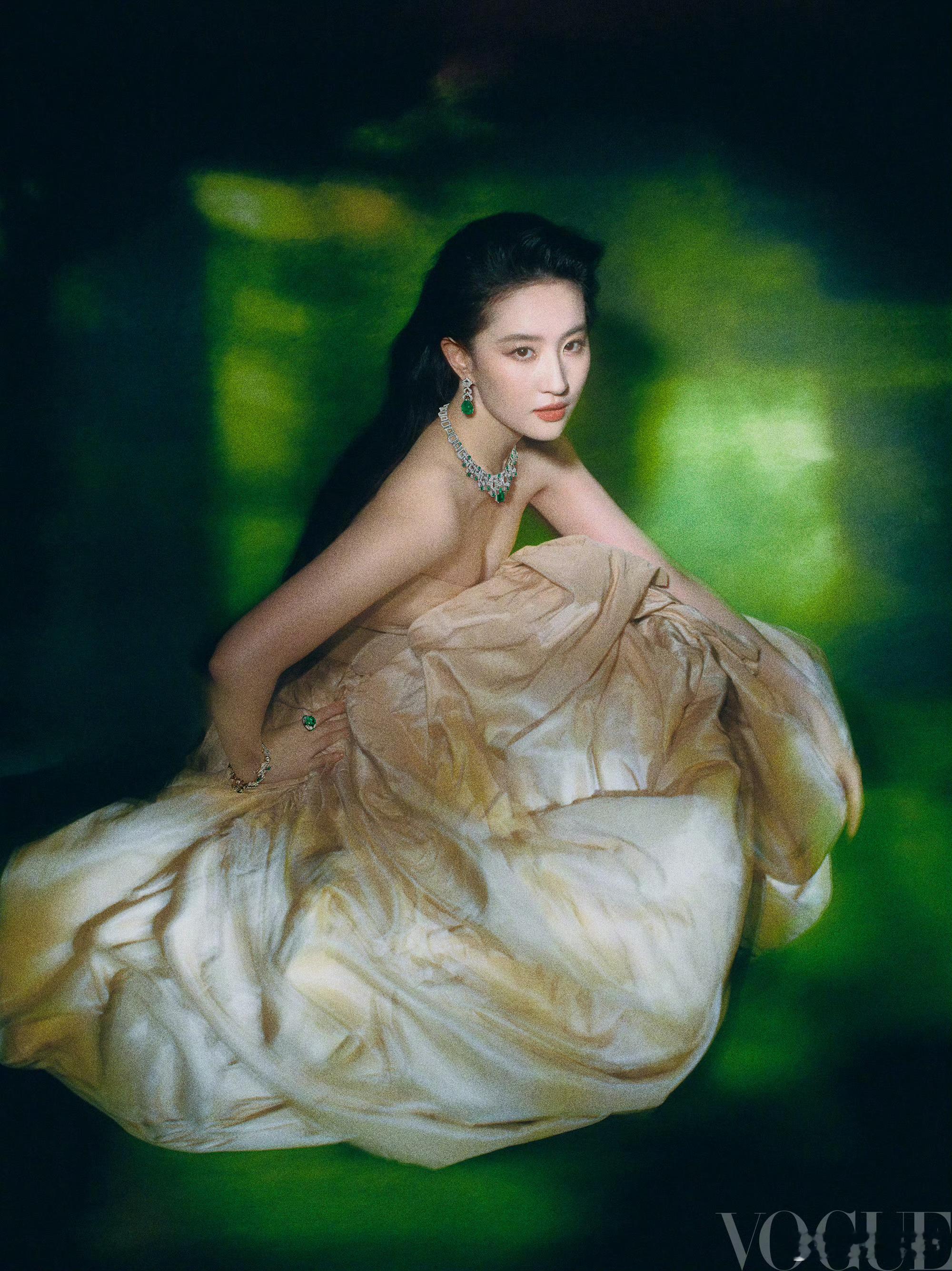 VOGUE金九单人封面单人的什么水平[doge] ​​​