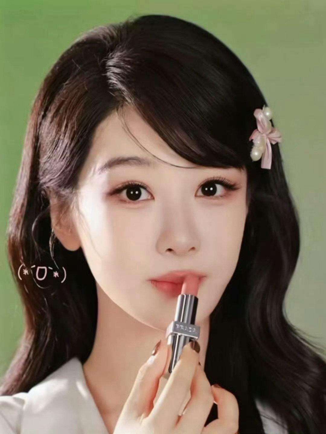 杨紫抖最新营业，12月第一天的美貌冲击