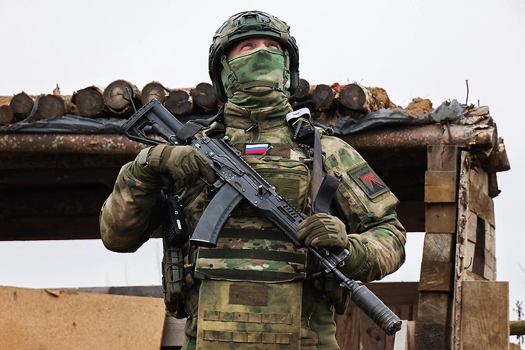 俄国防部：俄军攻占了兹万诺夫卡和新扎波罗热两个定居点

当天，接触线上发生了显著