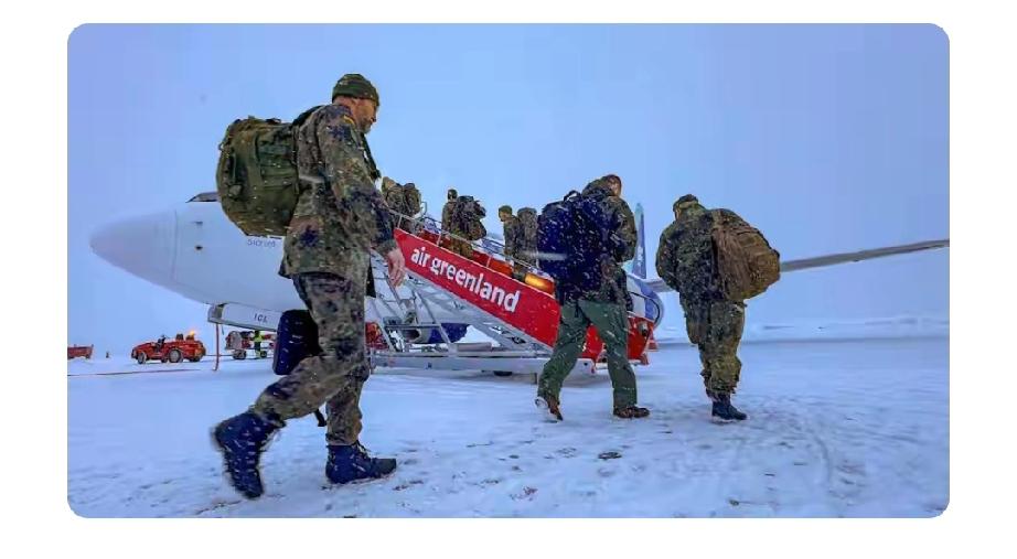 德国这波操作真是让人摸不着头脑！当地时间1月16日，15名德国军事人员抵达格陵兰
