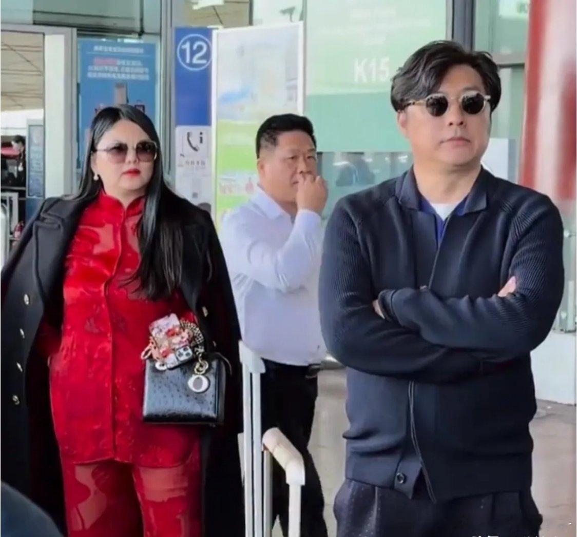 李湘包装了那么久就全暴露了，看起来好吓人现在这是名副其实的胖子了 ​​​