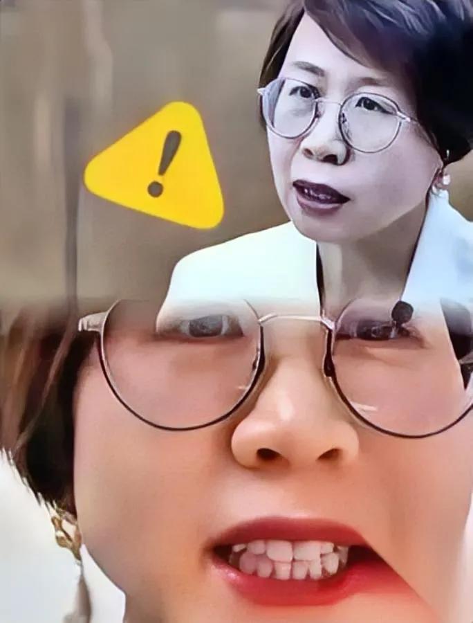 沈逸这次说得直接——

搞学问可以，但有些底线碰不得。

那些盯着外国资金的教授