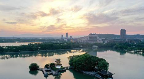 高考家长必看：安庆师范大学分数亲民、就业能打，孩子报它不亏！
安庆师范大学。安徽