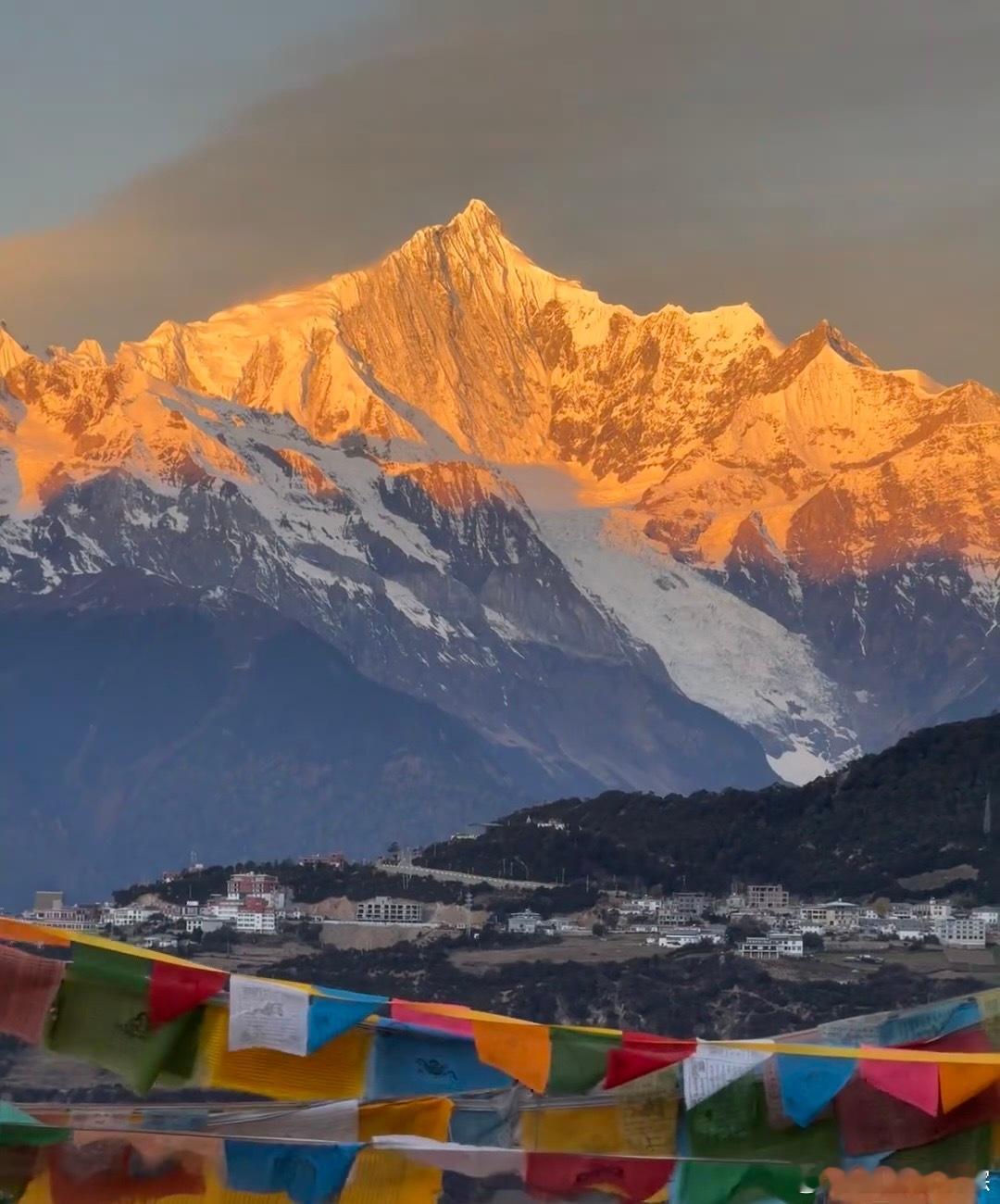 恋爱兄妹冬日心动目的地  中版恋爱兄妹  去热门城市约会，感受冬日浪漫，在人群中