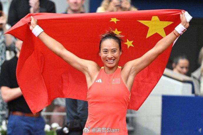 郑钦文同时当选2024年国际十佳运动员、中国十佳运动员，同时还入围福布斯2024