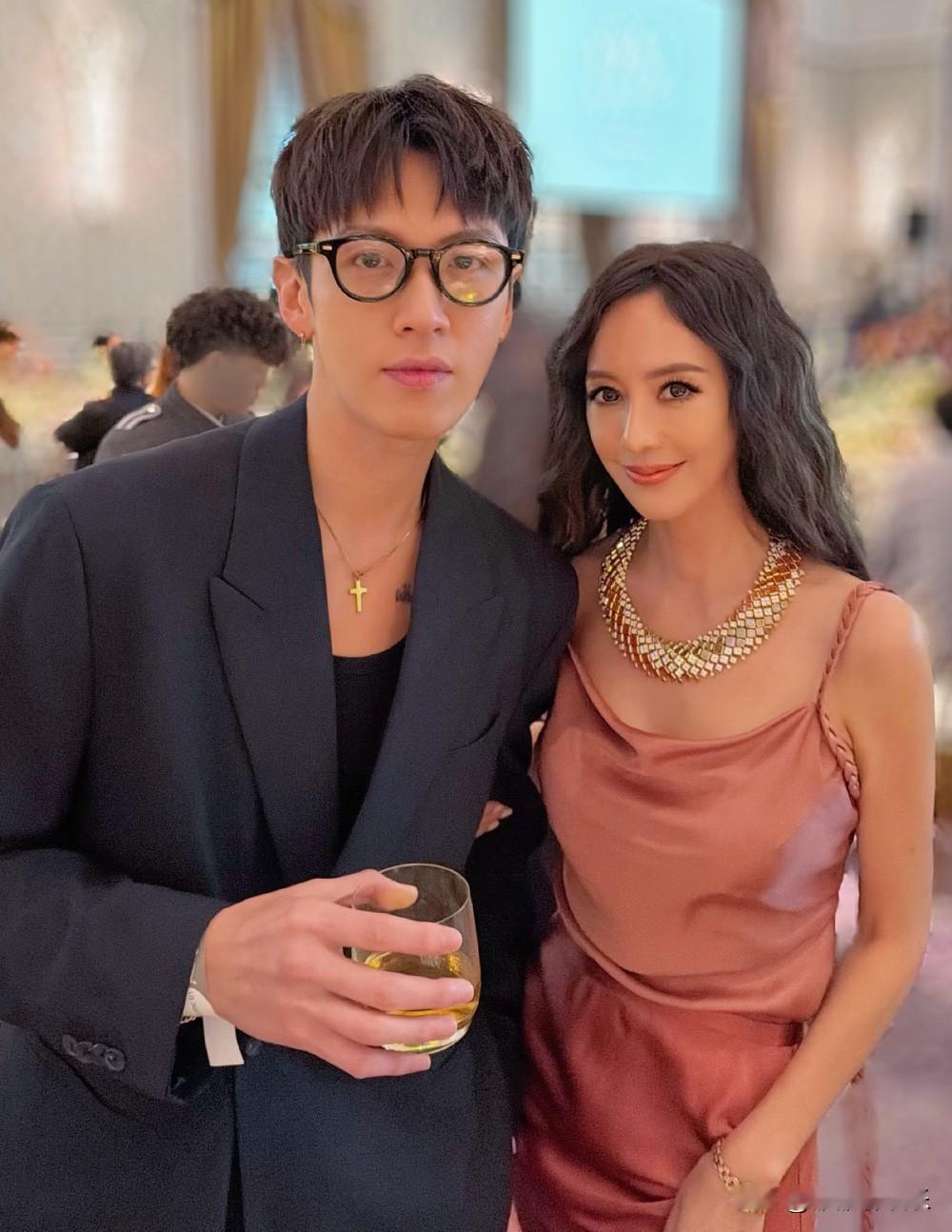 原来她就是当年出演过《天国的嫁衣》这部剧的女二号，这么多年过去了，有了三个孩子的