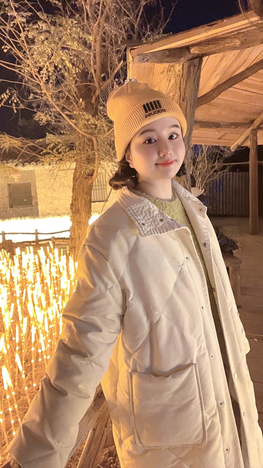 该怎么去形容站在九华山的肉身宝殿那刻的感受，泪流满面，无法控制，知道了...