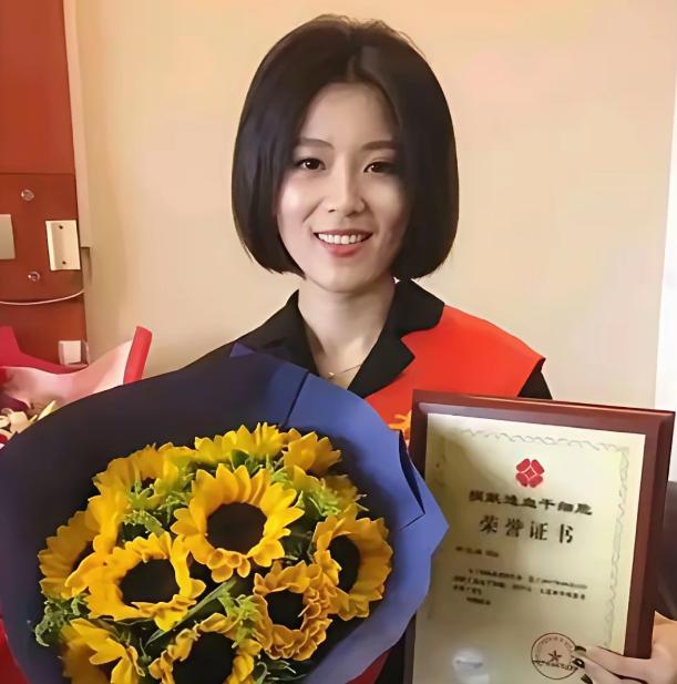 2017年，浙江女子许艾菲无偿捐献骨髓救了一位白血病男孩，男孩康复后找到她说:“