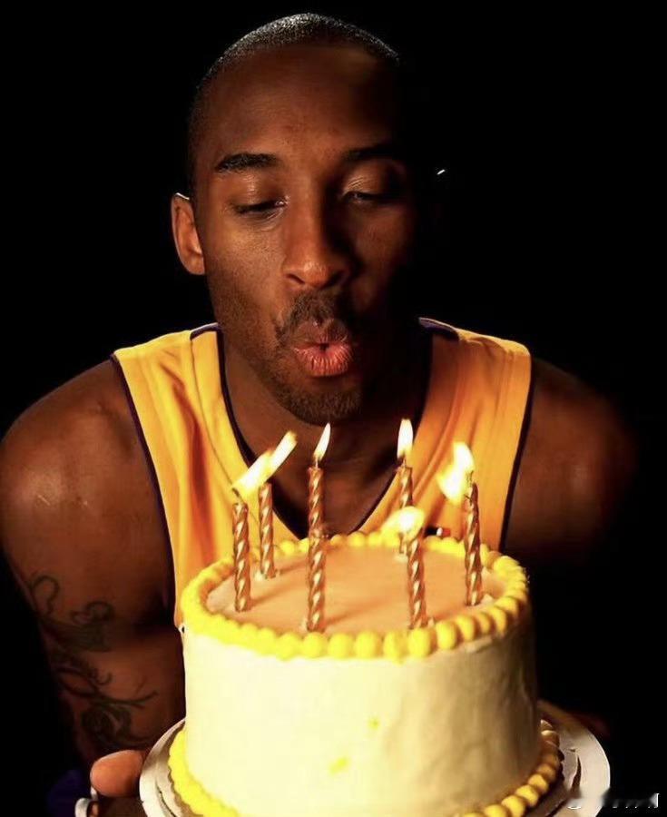 科比48岁了科比 RIP48岁生日快乐科比48岁生日 NBA