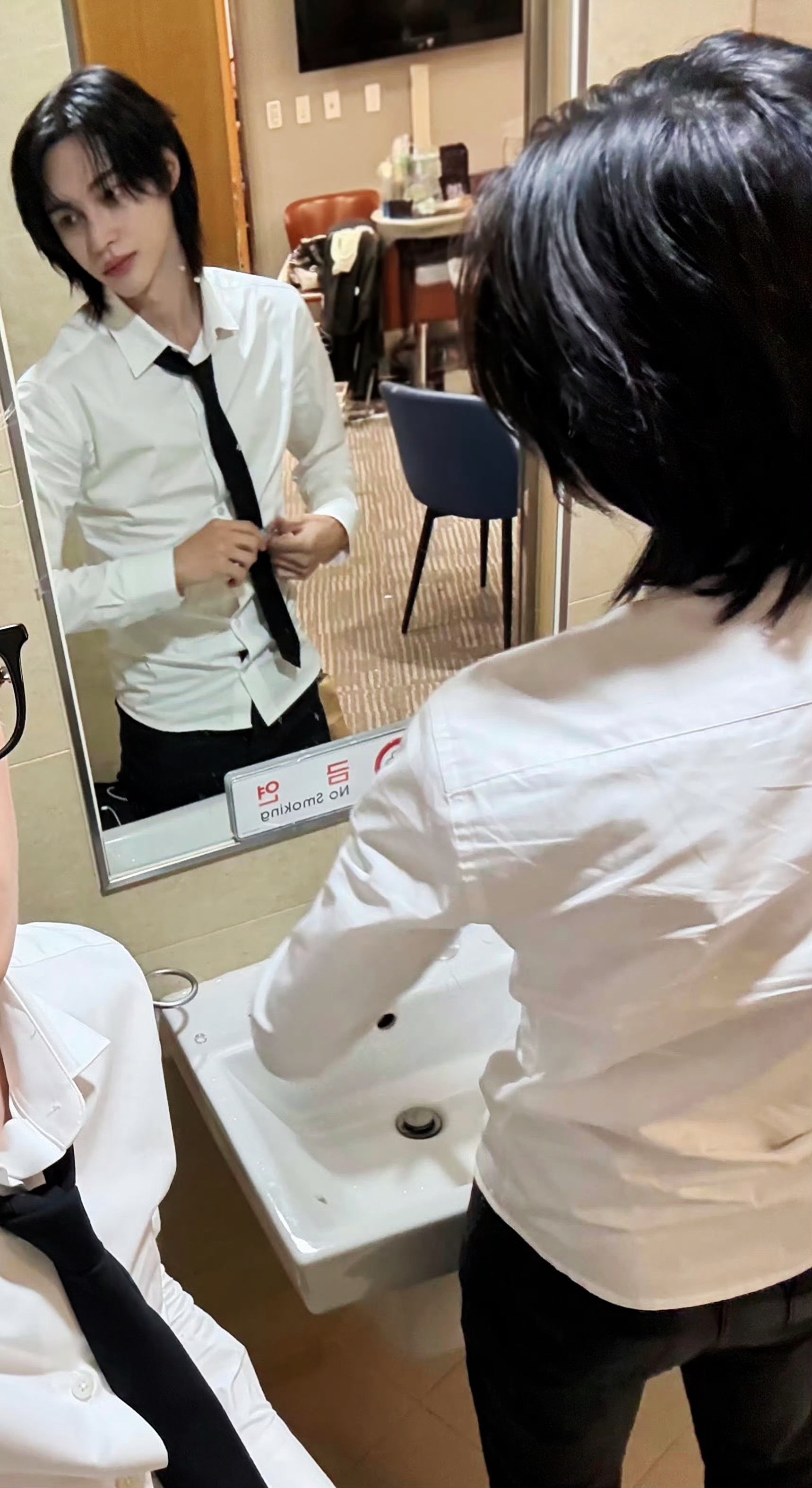 这里我也是美美穿走大缺哥了 