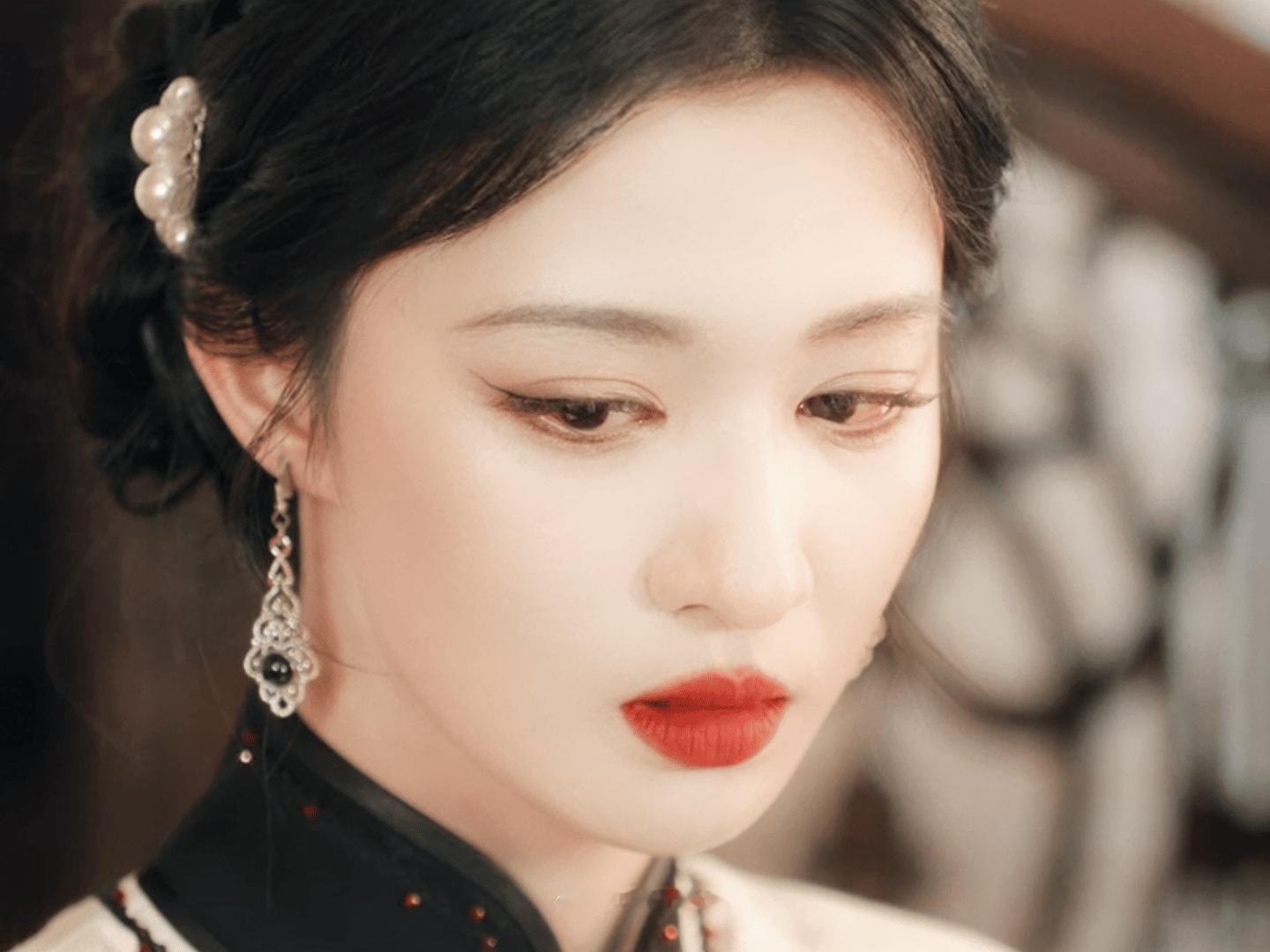 任素素你这个危险又迷人的女人😖这一秒过火新预告王楚然美成神了…怎么露出的每一帧