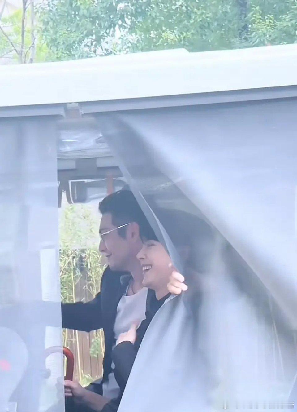 陈伟霆赵露思的打破确定不是油腻大叔配发面馒头吗 ​​​