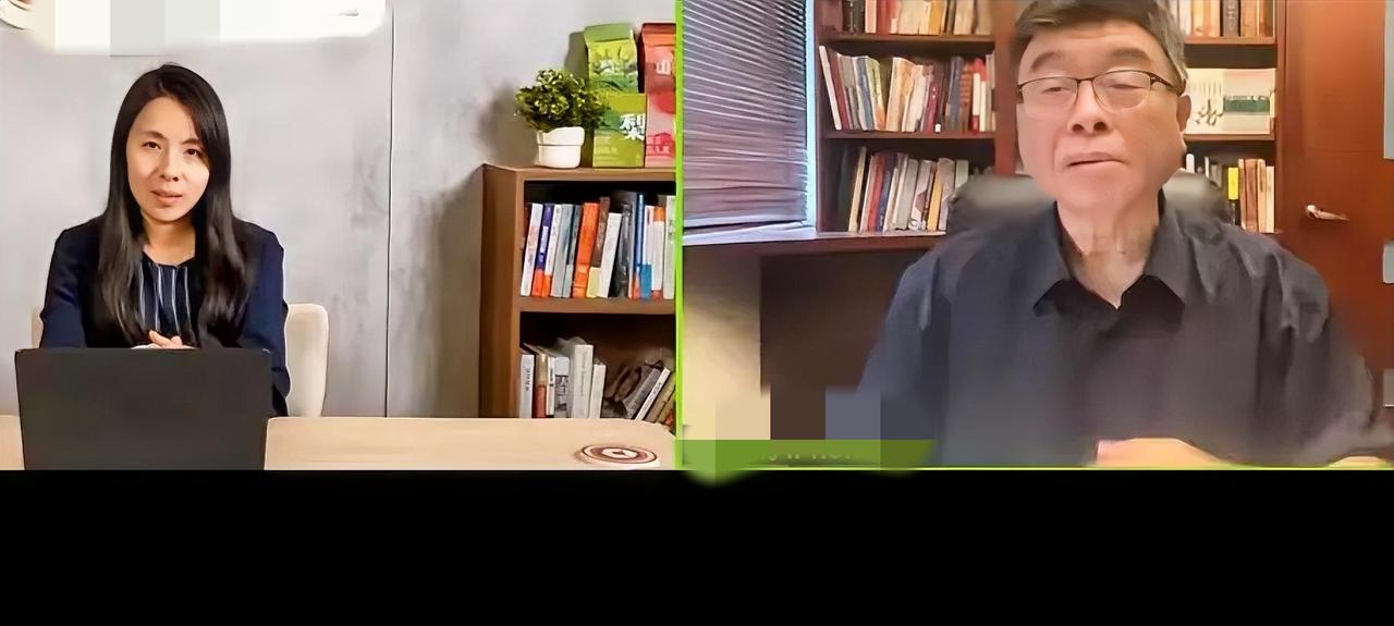 邱毅：“苏恒，赵少康有没有照顾你？“
苏恒：“没有耶，我跟他见面次数屈指可数。”