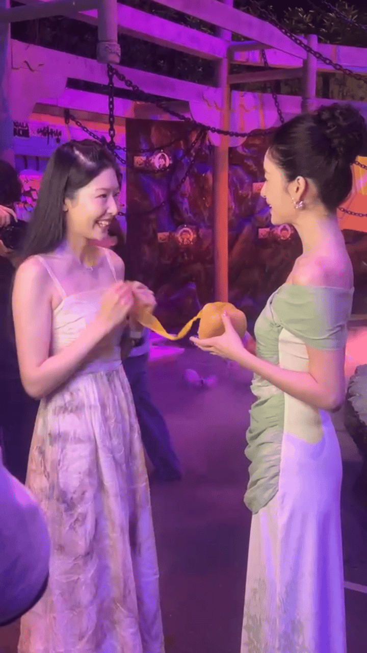 郭晓婷被粉丝送土豆梦回仙剑郭晓婷被粉丝送土豆 这一袋土豆简直是回忆杀！当年看剧的