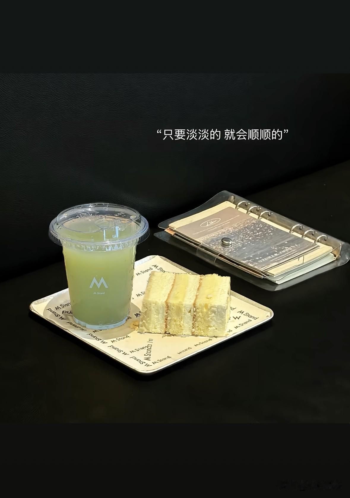 天下最傻的人，
就是把自己用命挣来的钱，
借给别人。

还有更傻的人就是：
第一