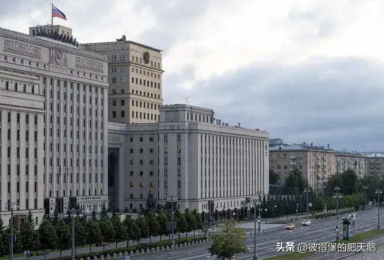 #俄乌冲突# 
异常激烈！根据俄国防部7月24日通报：过去一夜，俄军防空部队在别