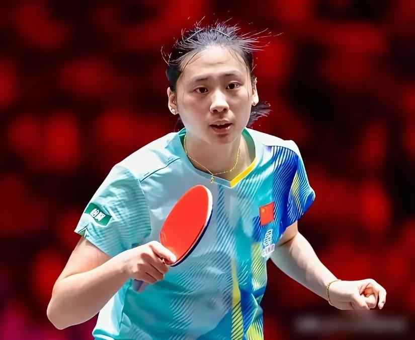 陈熠，世界第七，却输给了世界杯名额。
她赢了何卓佳，输给了王艺迪。
2025