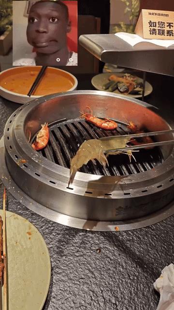 虾：我命由我不由天，是烤是煮我说了算！！！