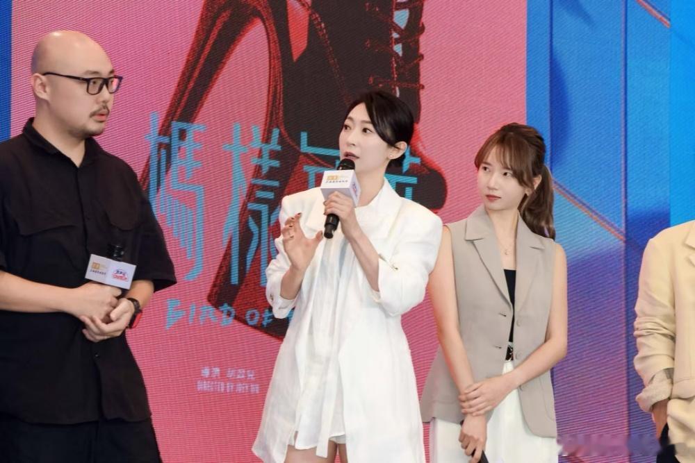 6月15日，第28届上海国际电影节举行“港影匠心——导演眼中的薪火与传承”金爵论