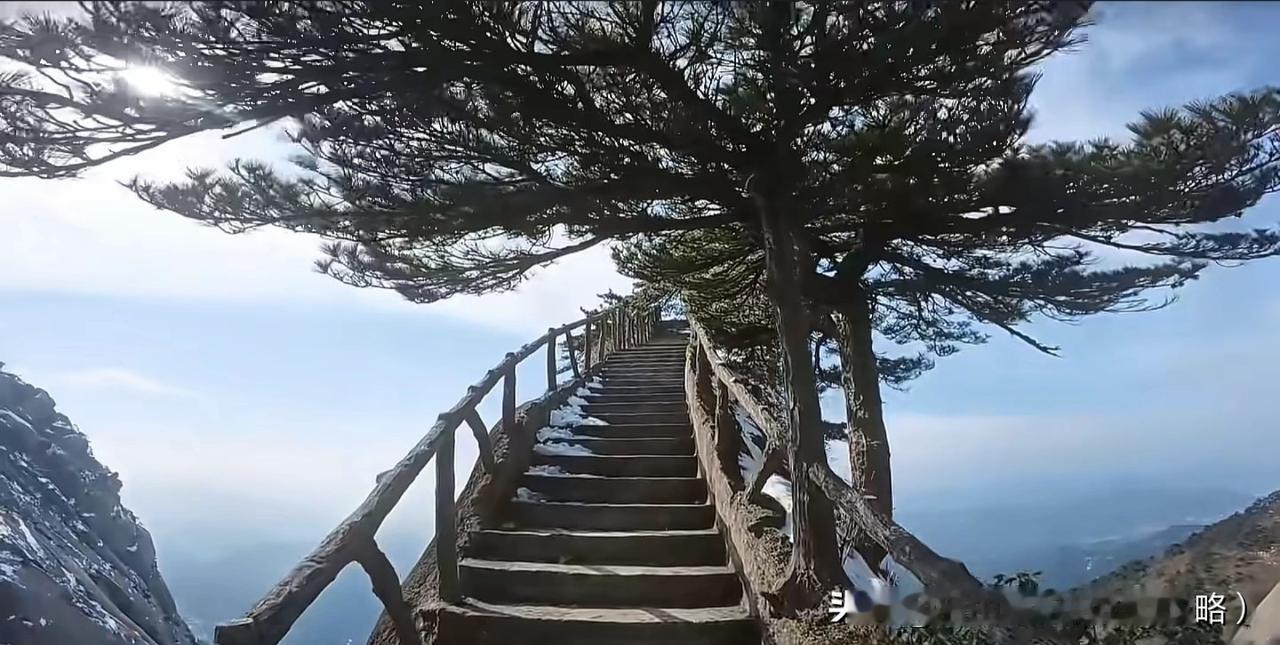 如果没有黄山压着，它应该不甘于千年老二的称号，虽没黄山那么出名，但却不输黄山景色