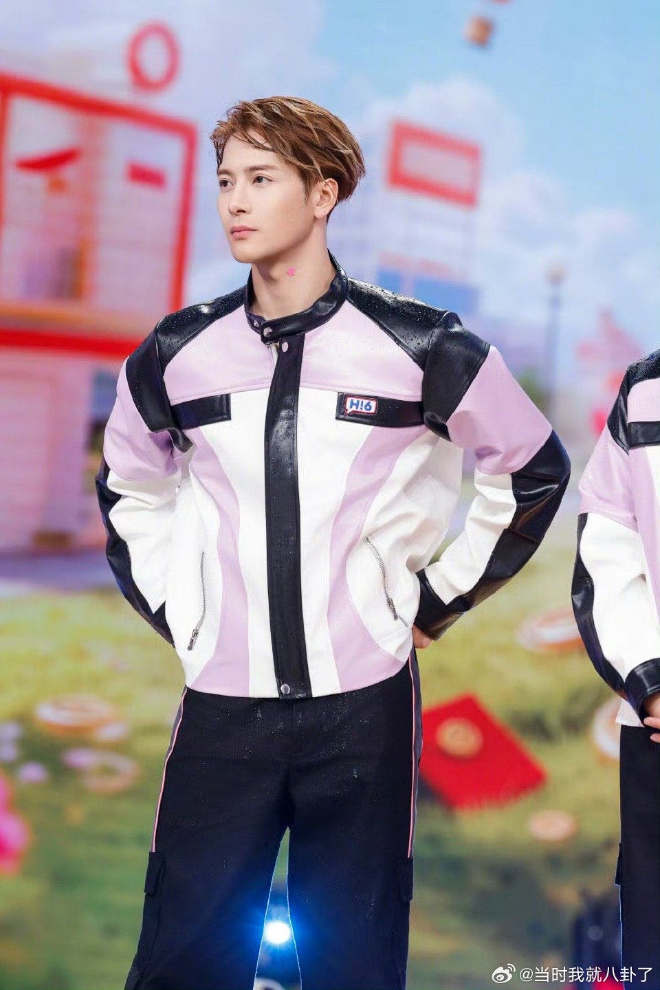 陈飞宇王嘉尔一见面就考级 陈飞宇王嘉尔两人一见面就开启考级模式！太逗了吧你好星期