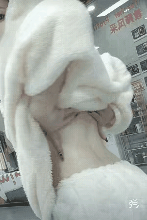这瘦腰操练的棒，但要每天坚持不容易，还要管助嘴做到少吃，我是做不到的[捂脸]