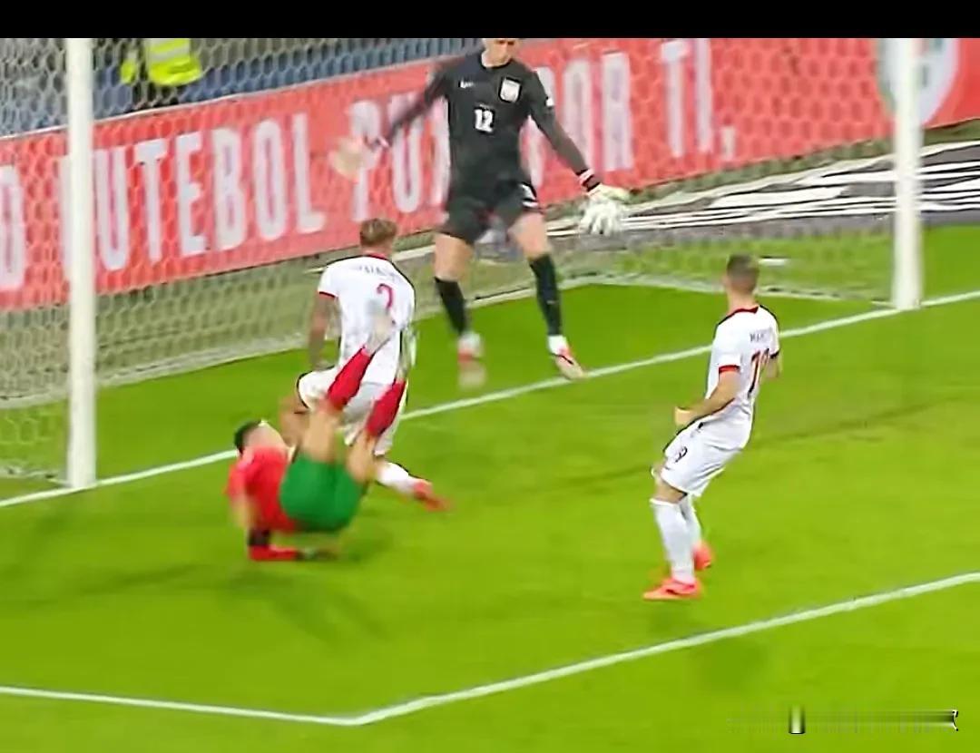 令人热血沸腾，很多人表示爷青回。11月16日，欧国联A1组第5轮，葡萄牙对阵波兰