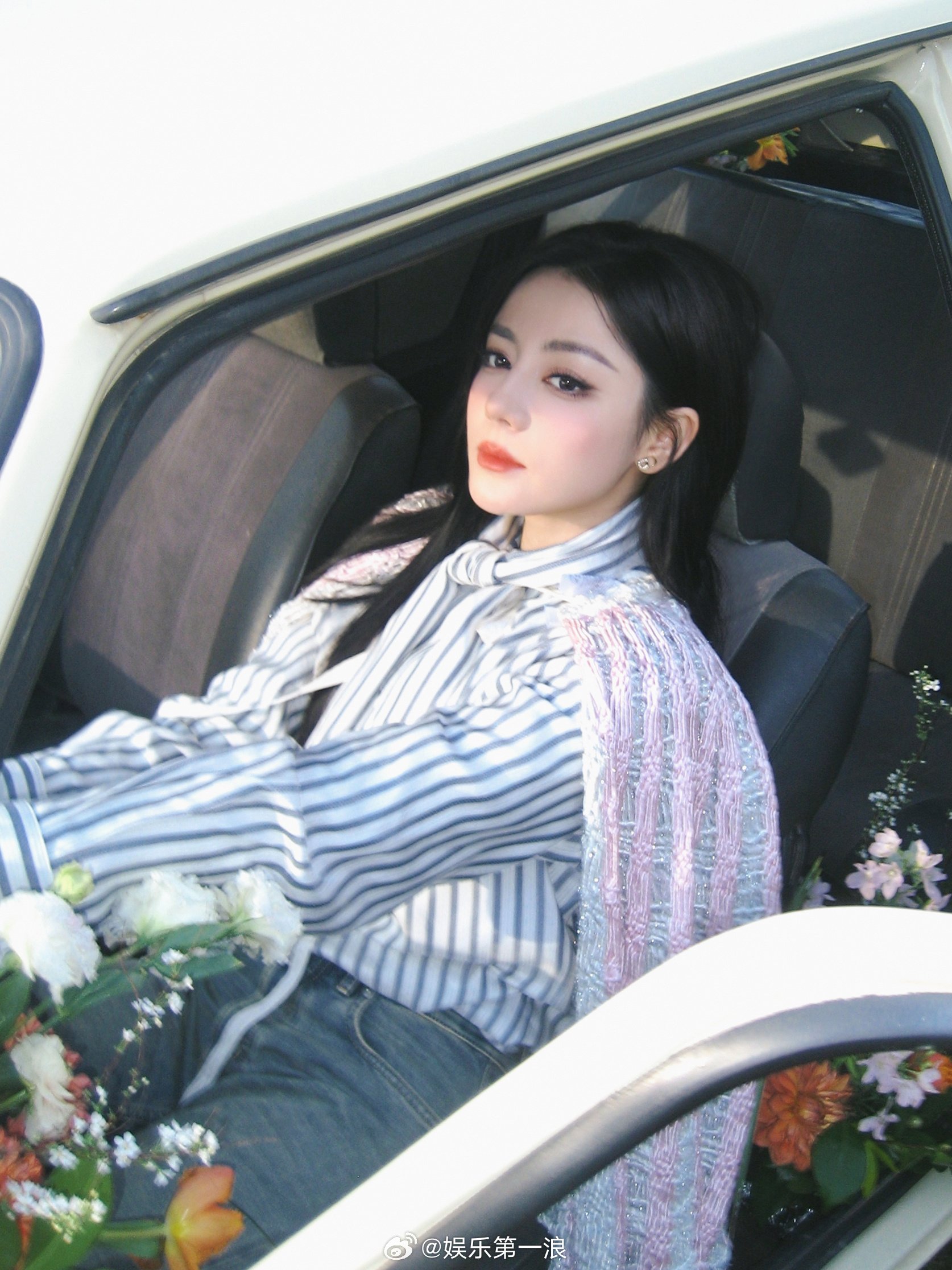 迪丽热巴方回应缺席时装周迪丽热巴工作室发声 3月3日，称因不可抗力因素，目前已确