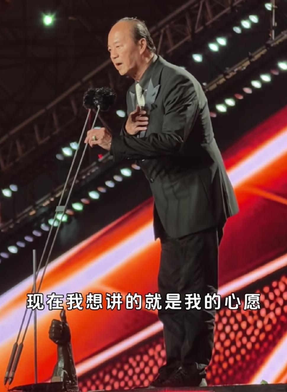 狄龙80岁时的那场3分钟脱稿演讲，真的太绝了！短短几分钟，满是人生智慧和艺术哲学