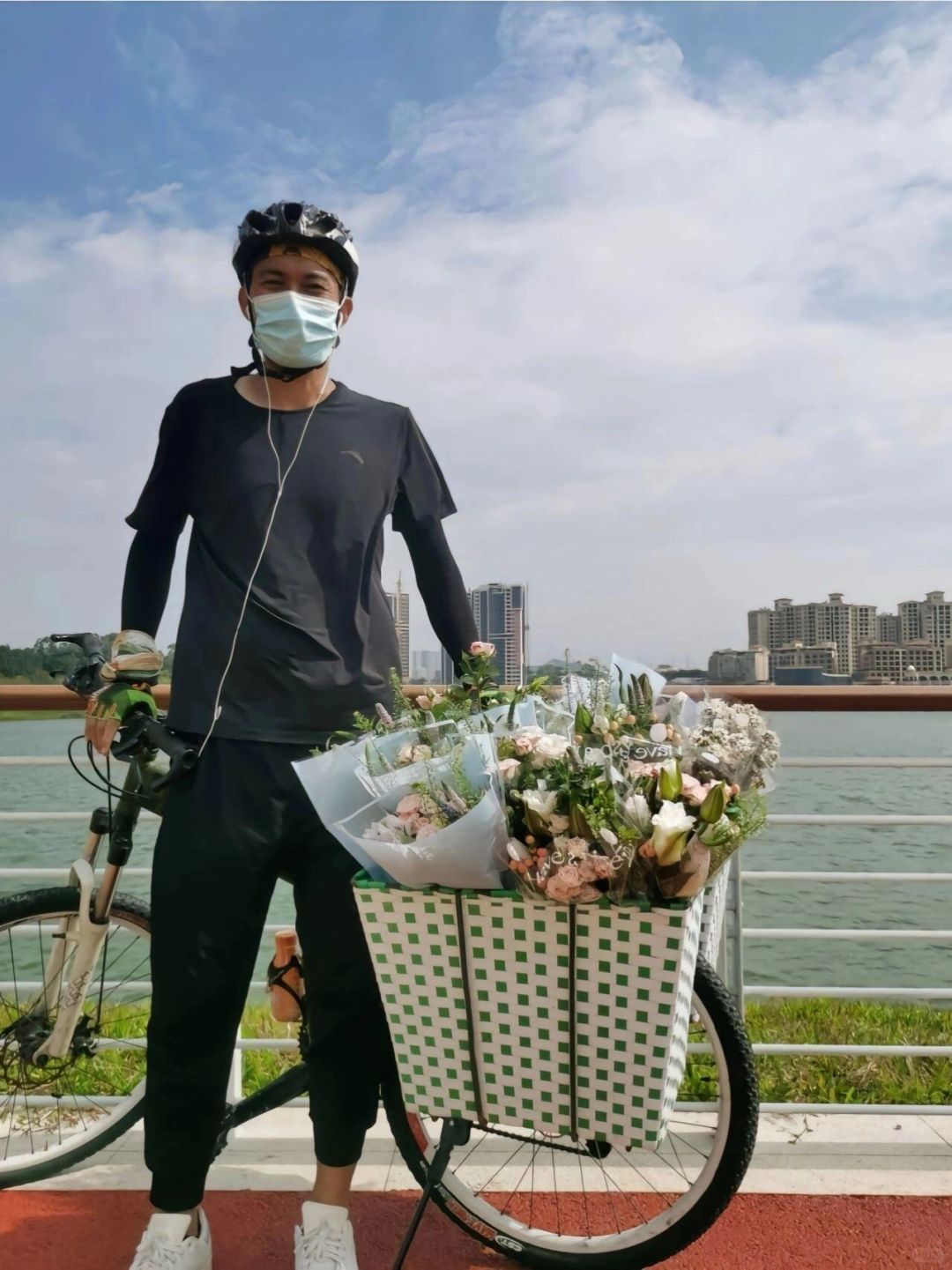 骑行卖花，探索财富秘密与人生定律！