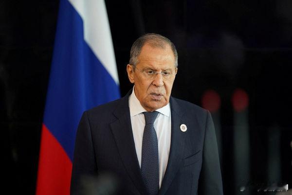 俄外长称，乌克兰问题最好谈判解决。但若欧洲决定开战，俄罗斯已做好应战准备。 