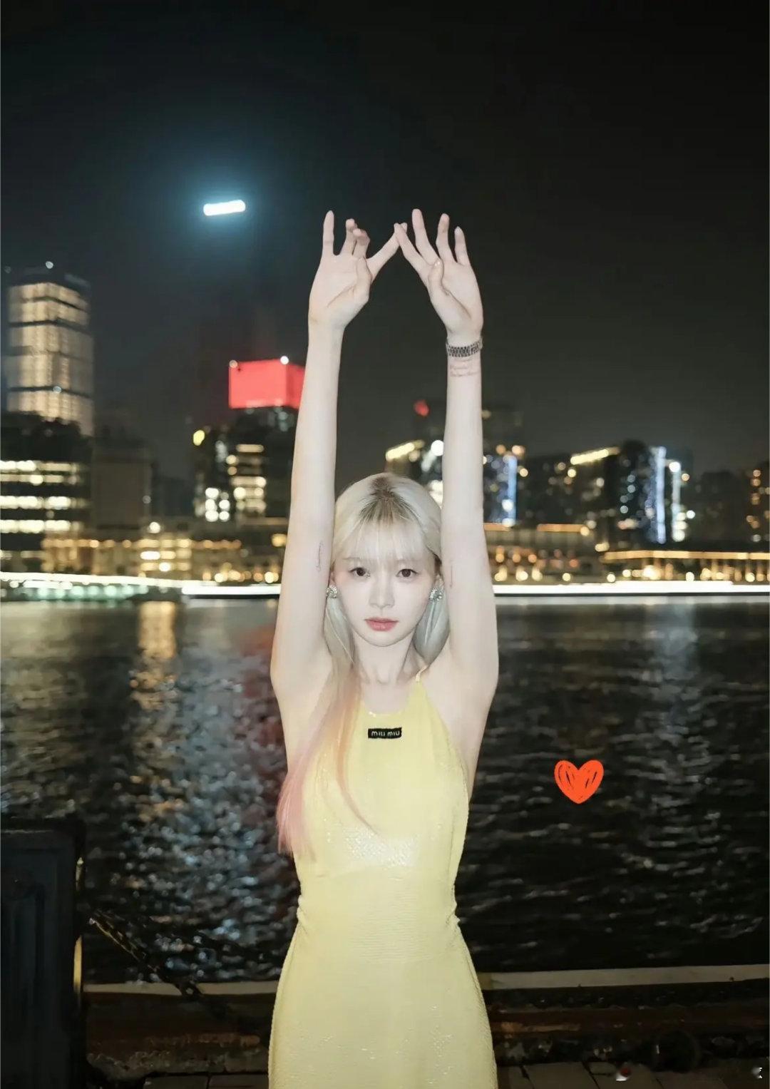 爆痞幼突然直播官宣分手！和小袁同学变回朋友！痞幼今晚直播直接官宣分手：“小袁我们