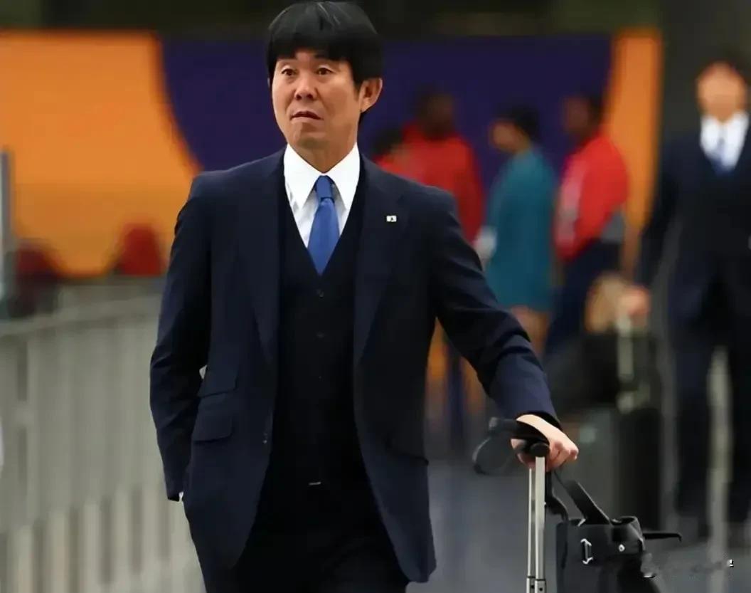 日本男足主帅森宝一PK国足“前主帅”扬科维奇
              森宝一